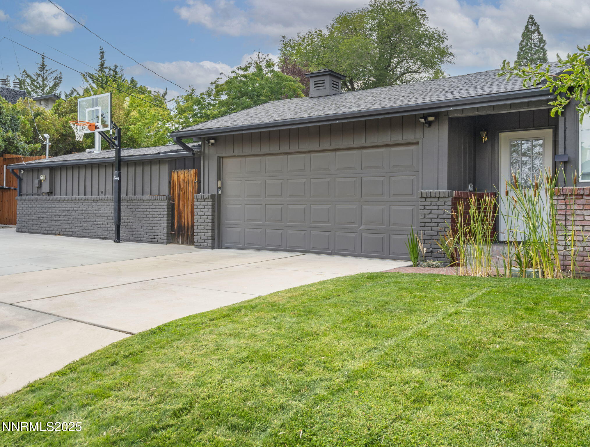 1400 Belford Road Reno, NV 89509 - Photo 2 of 26 21-web-or-mls-_DSC1402