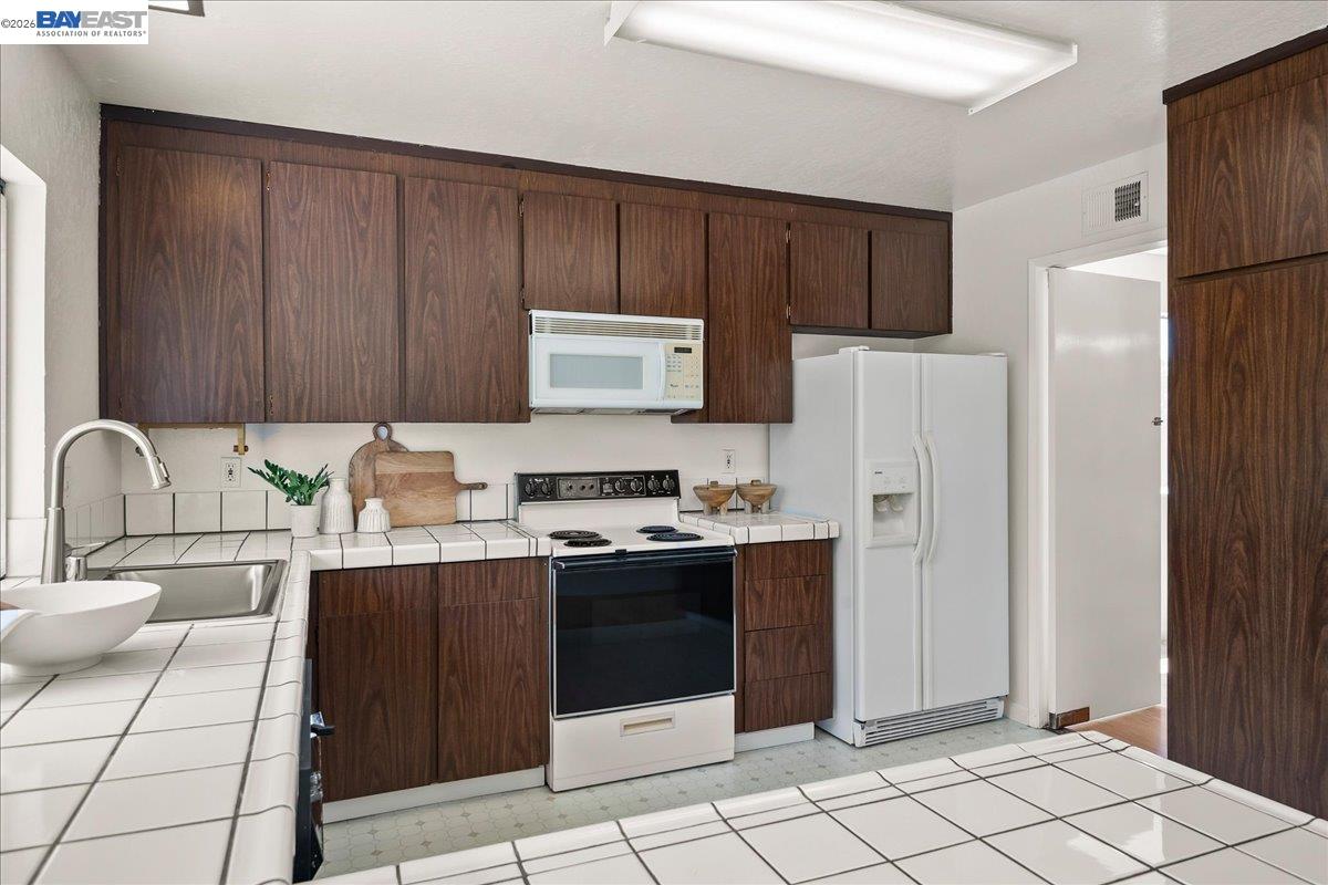 3330 Kemper Road Fremont, CA 94536 - Photo 11 of 26