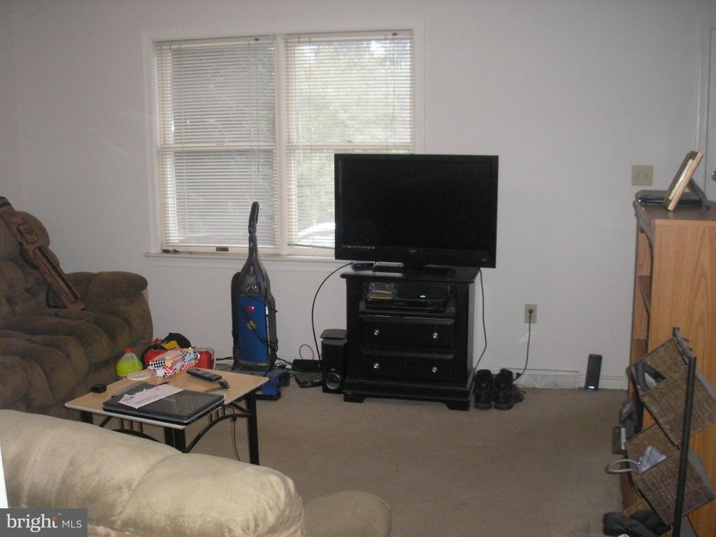 1611 North Reading Road Stevens, PA 17578 - Photo 3 of 20 Gallery Image 3