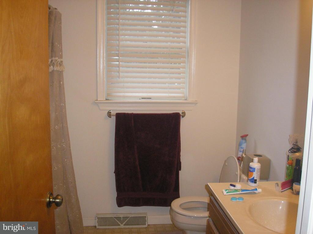 1611 North Reading Road Stevens, PA 17578 - Photo 10 of 20 Gallery Image 10
