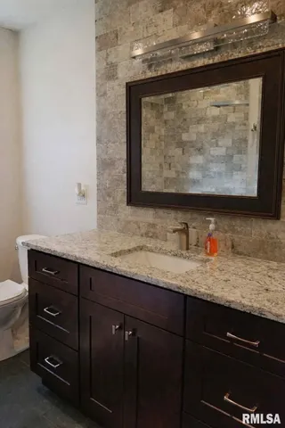 $240,000 | 112 Sioux Drive, Sparland, IL 61565