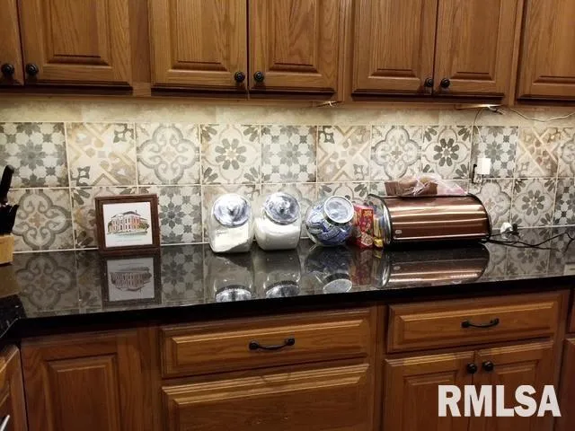 $240,000 | 112 Sioux Drive, Sparland, IL 61565