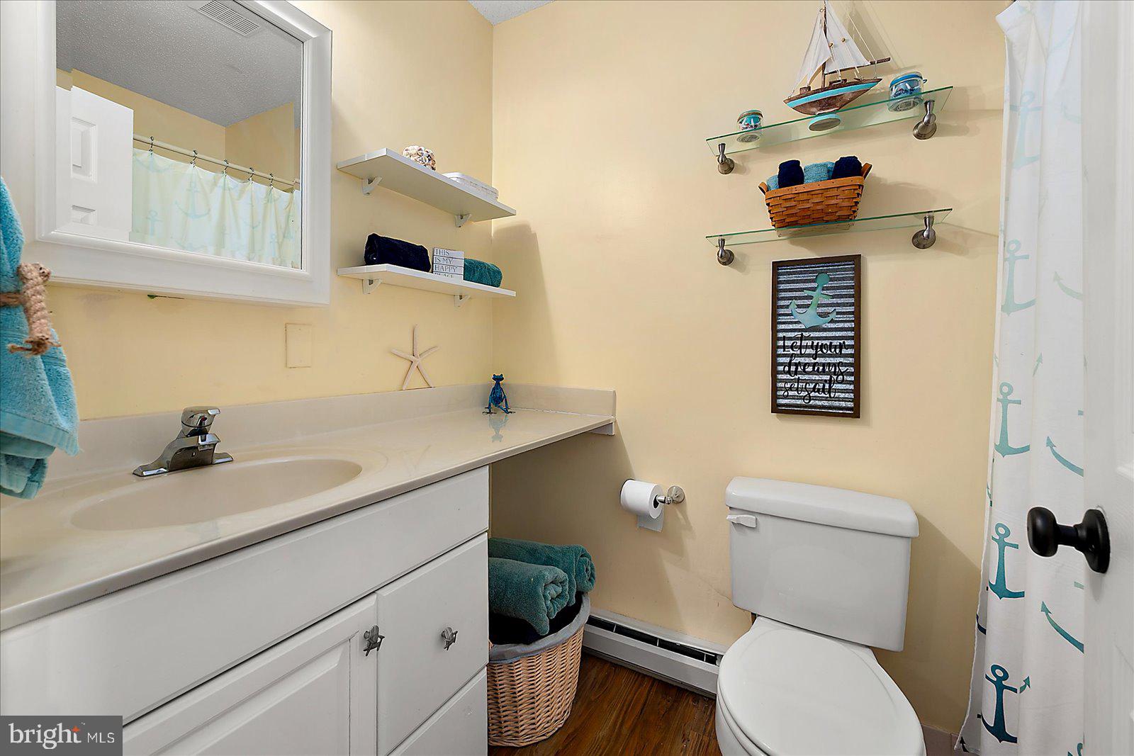 616 Salt Spray Road, Unit 7 Ocean City, MD 21842 - Photo 37 of 53 UPSTAIRS FULL BATH
