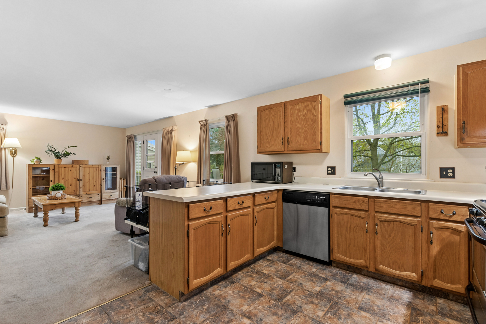 1010 Pembridge Road Lake Zurich, IL 60047 - Photo 12 of 27 Gallery Image 12