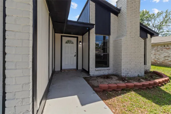 $2,000 | 5026 Fitzwater Drive, Spring, TX 77373