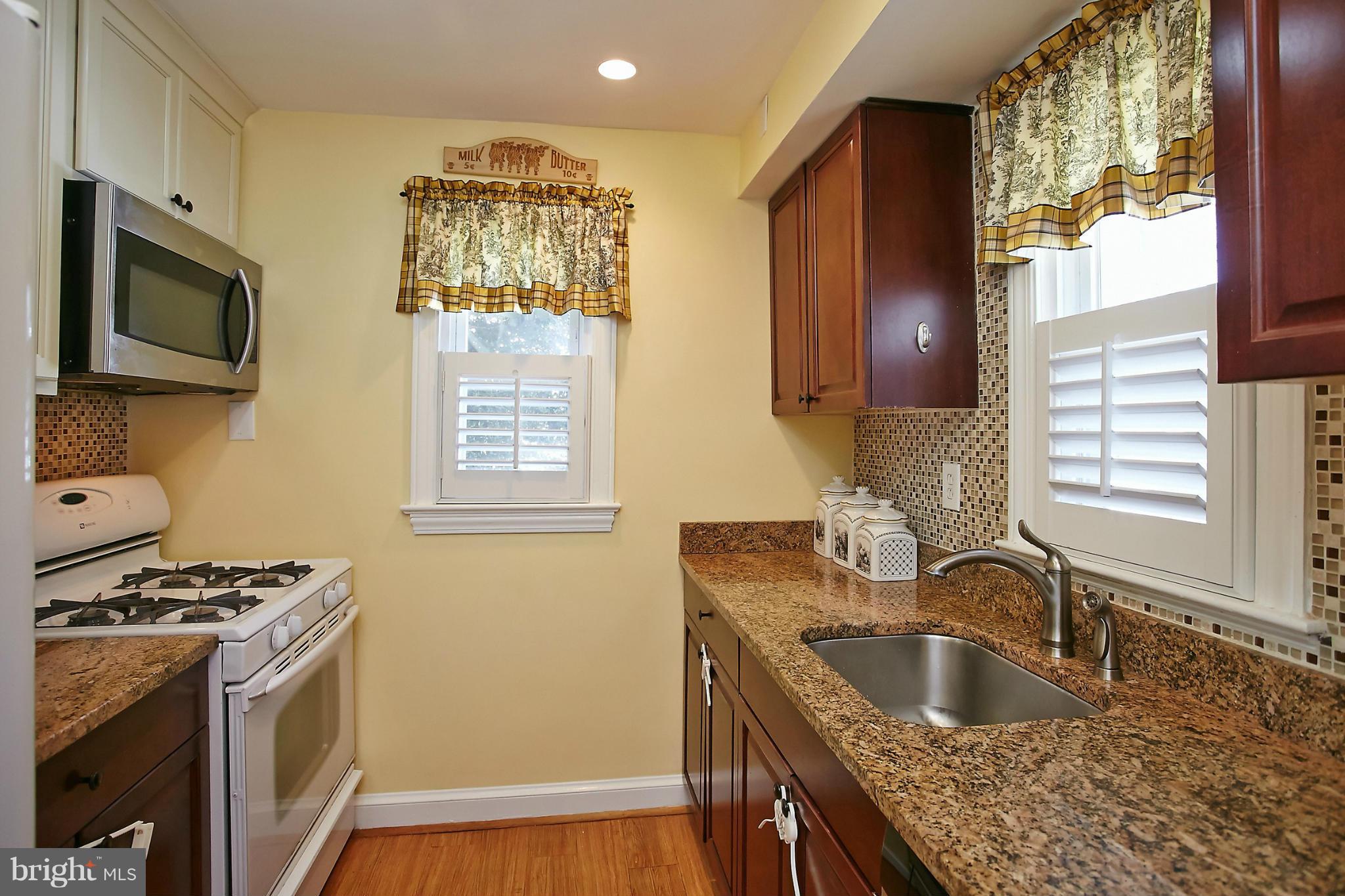 9912 Cherry Tree Lane Silver Spring, MD 20901 - Photo 13 of 30 Kitchen