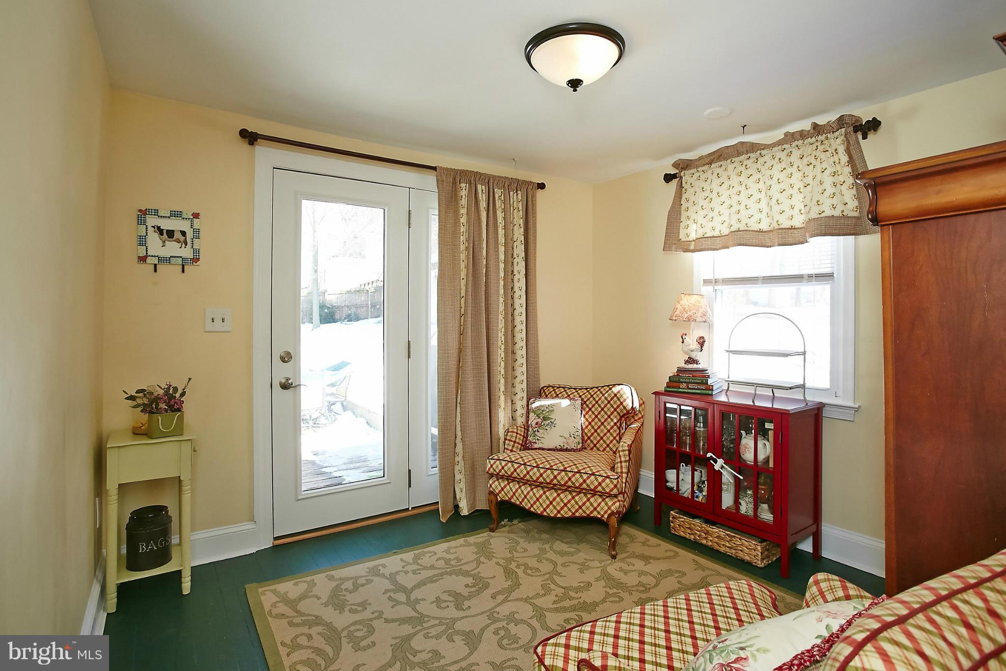 9912 Cherry Tree Lane Silver Spring, MD 20901 - Photo 16 of 30 Interior (General)
