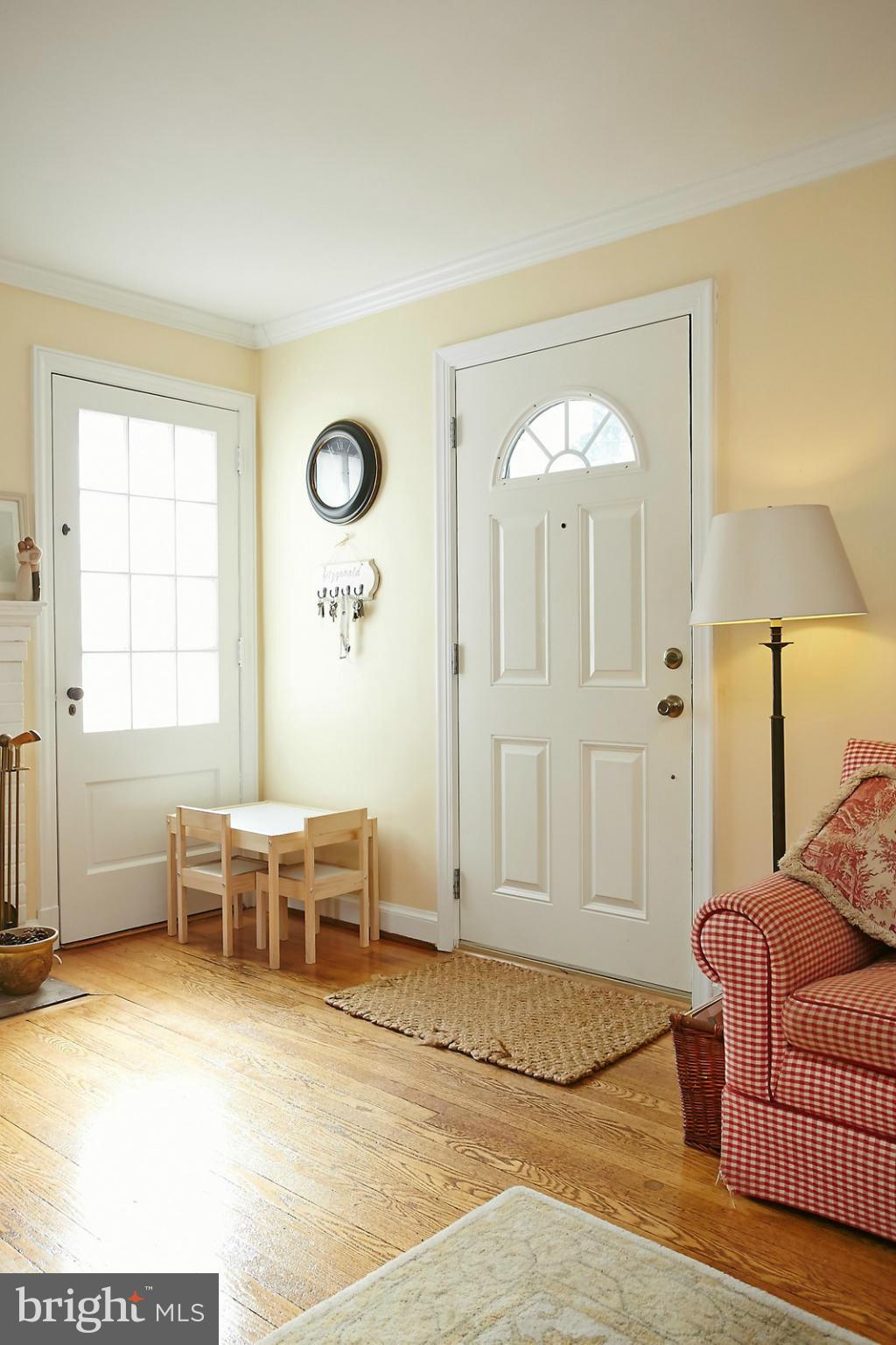 9912 Cherry Tree Lane Silver Spring, MD 20901 - Photo 4 of 30 Interior (General)