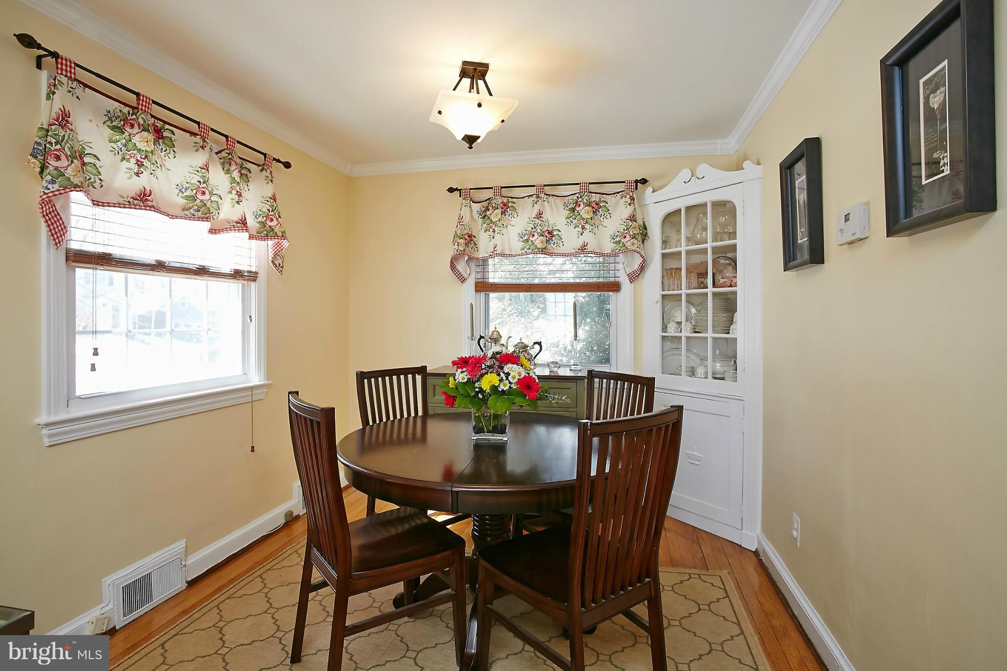 9912 Cherry Tree Lane Silver Spring, MD 20901 - Photo 10 of 30 Dining Room