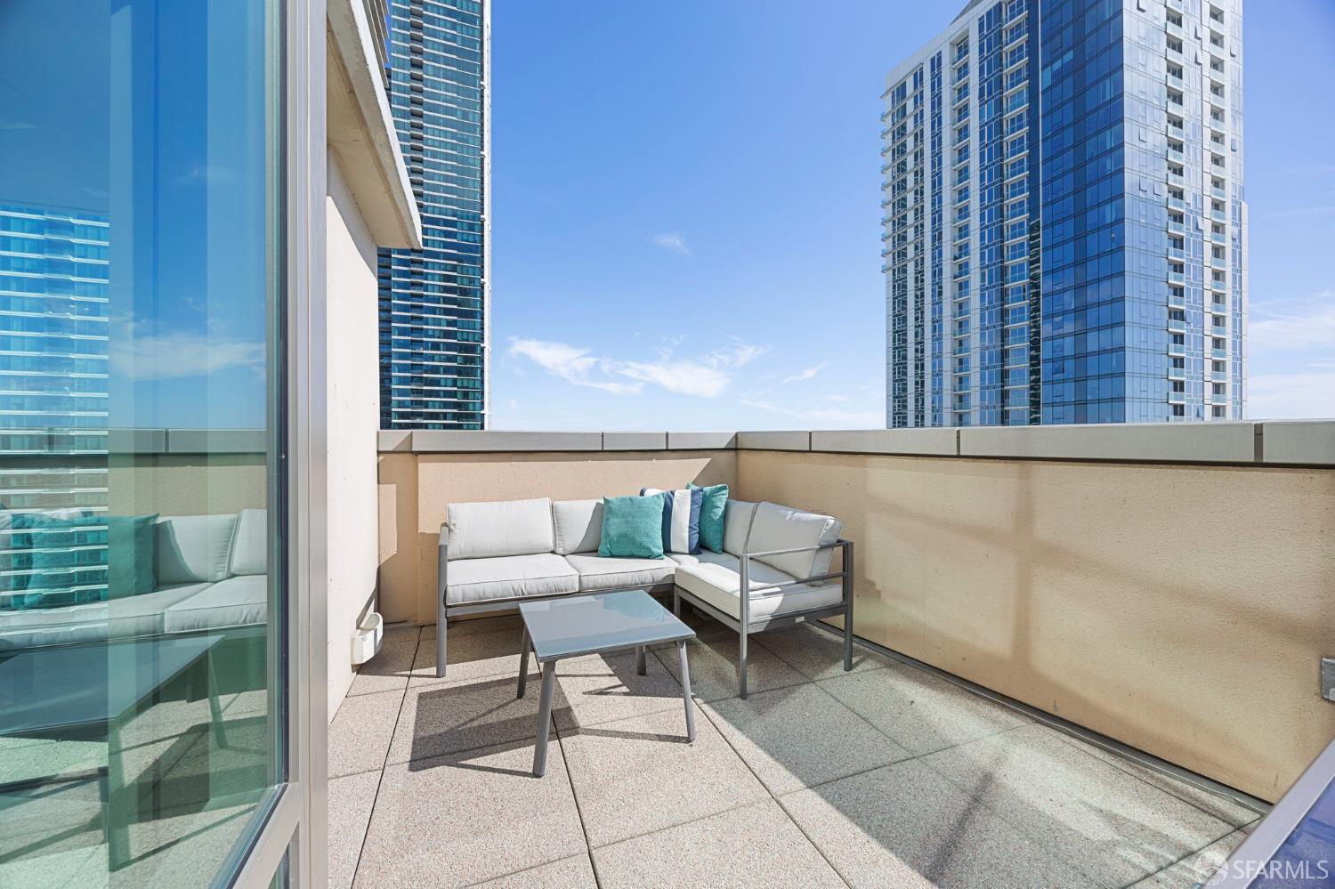 355 1st Street, Unit S2503 San Francisco, CA 94105 - Photo 12 of 67