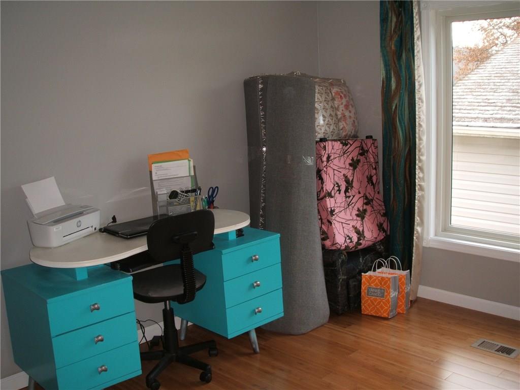 140 Eyth Road Butler, PA 16002 - Photo 14 of 15 Gallery Image 14