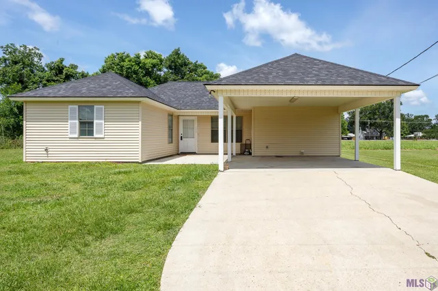 $235,000 | 11319 Peggy Street, St. Amant, LA 70774