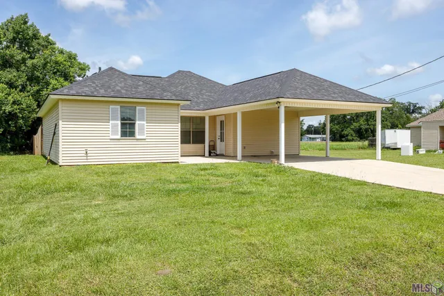 $235,000 | 11319 Peggy Street, St. Amant, LA 70774