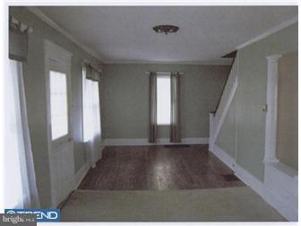 1632 Almonesson Road Woodbury, NJ 08096 - Photo 3 of 7 Living Room