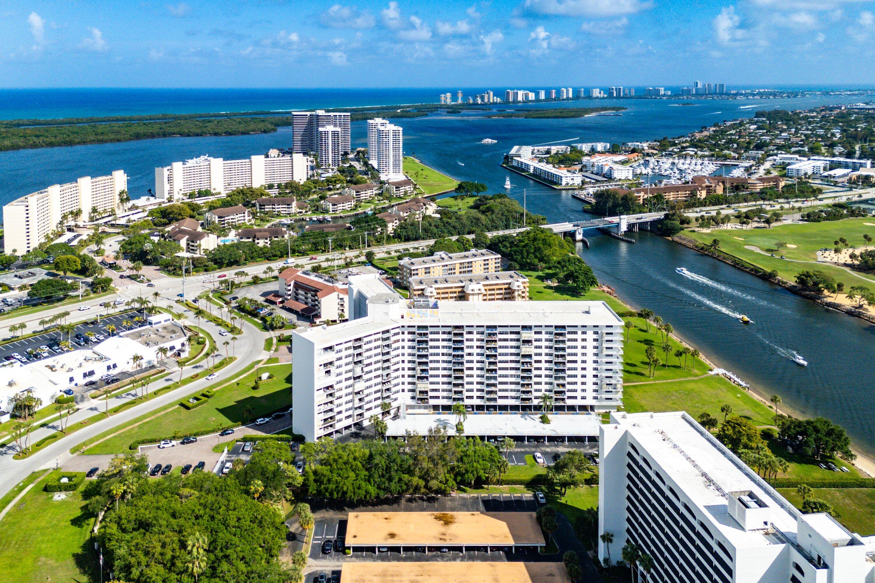 336 Golfview Road, Unit PH 12 North Palm Beach, FL 33408 - Photo 1 of 38 aerial