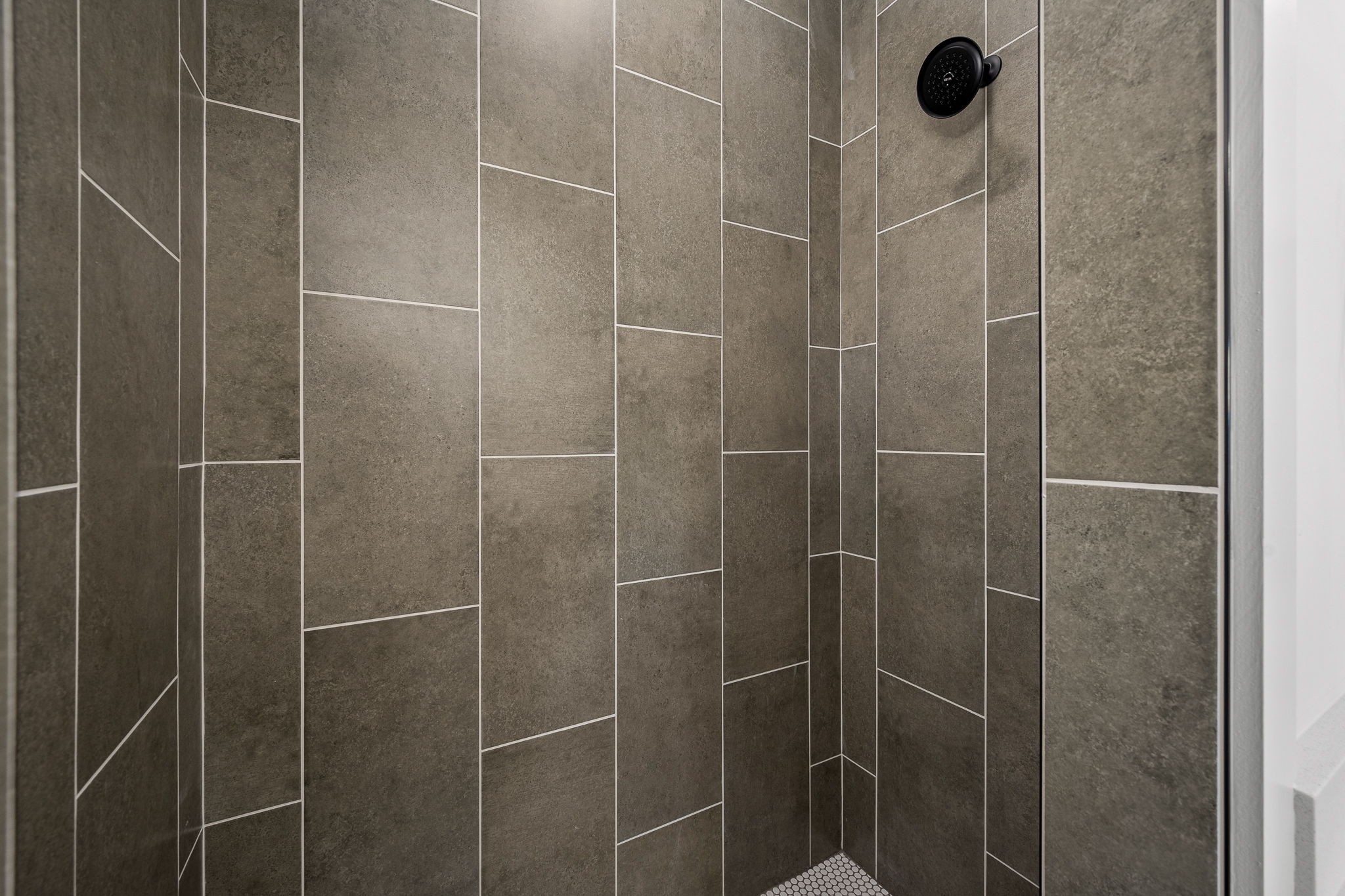 4151 Asbury Road Manchester, TN 37355 - Photo 20 of 32 a bathroom with a shower