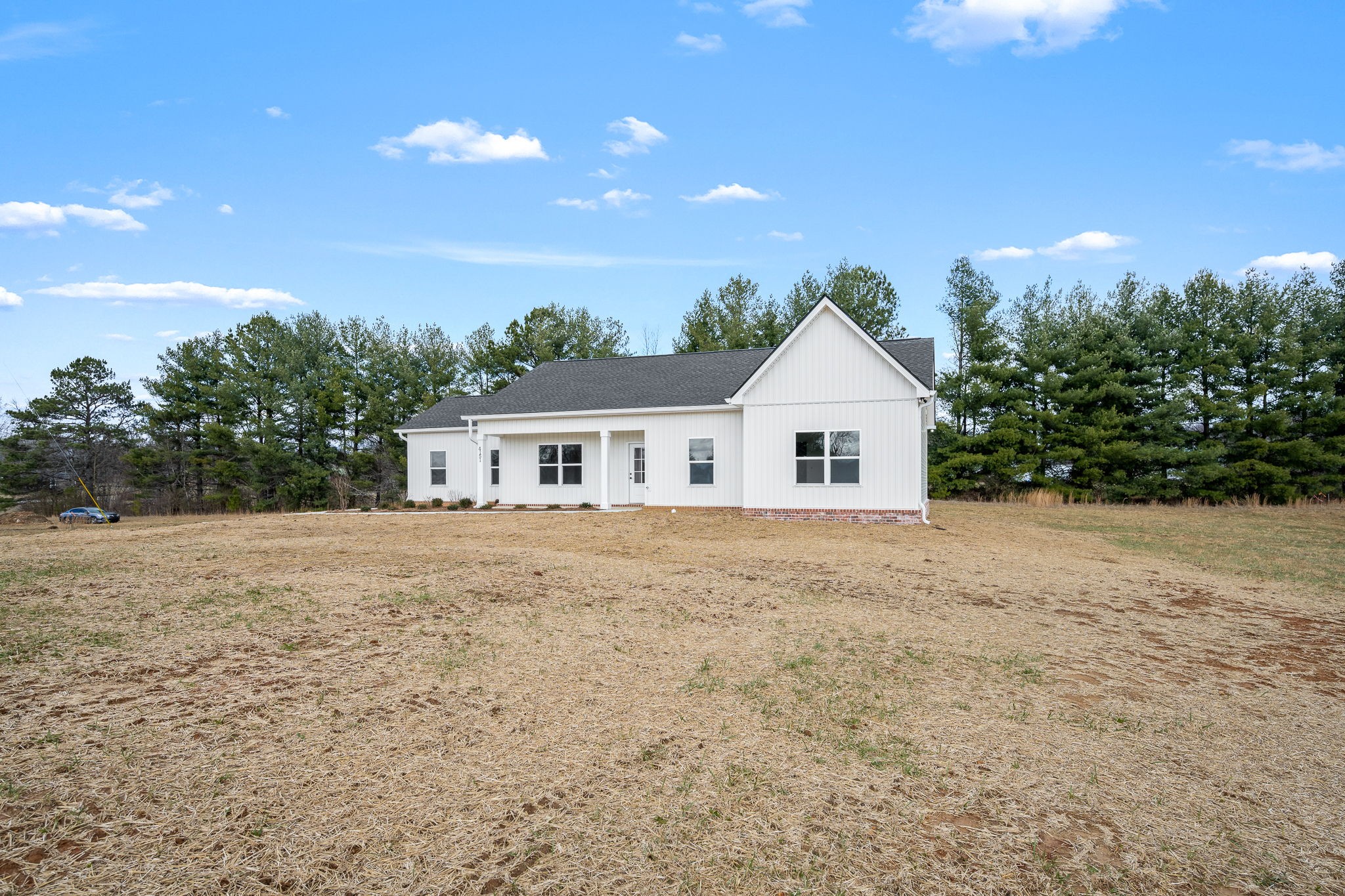 4151 Asbury Road Manchester, TN 37355 - Photo 5 of 32 a view of house with outdoor space and garden