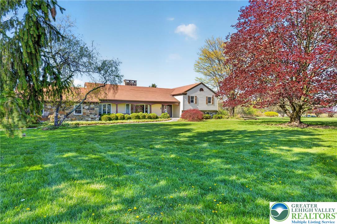 976 Ridge Road Bangor, PA 18013 - Photo 2 of 77
