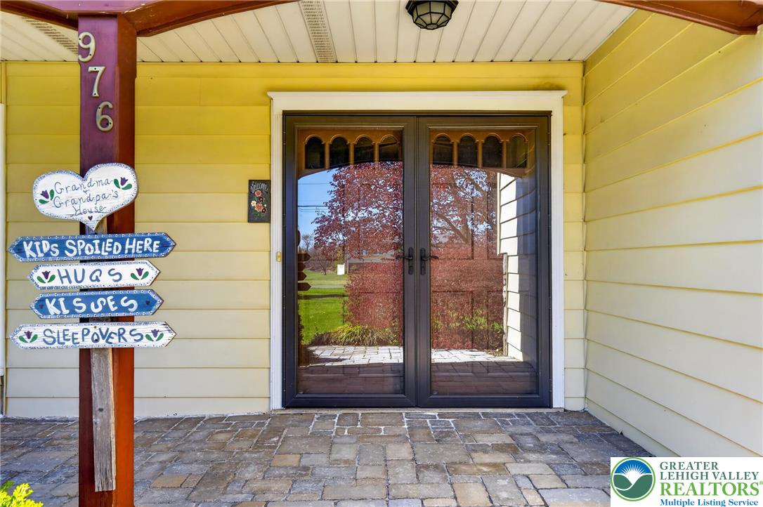 976 Ridge Road Bangor, PA 18013 - Photo 6 of 77