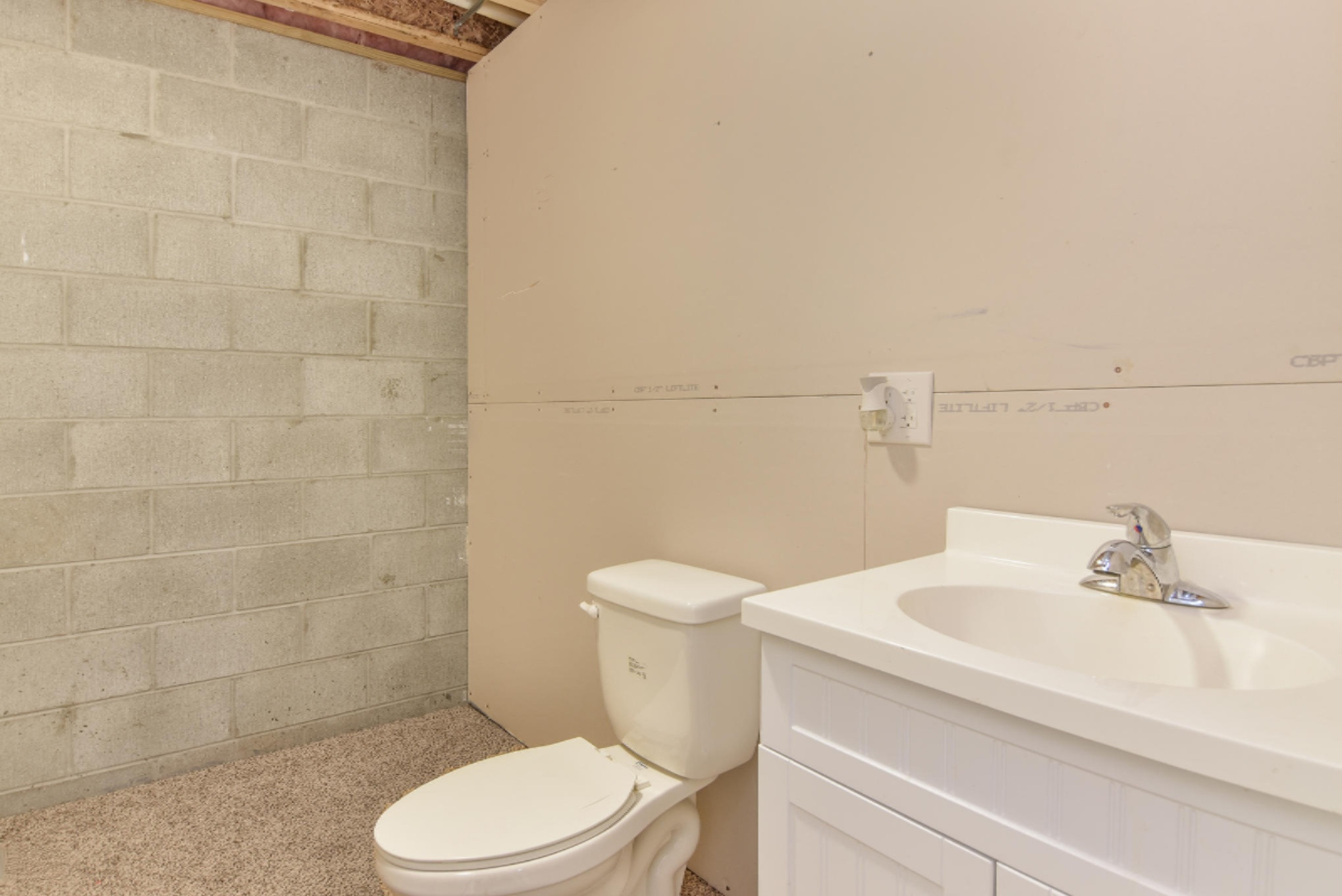1041 Dykstra Road Muskegon, MI 49445 - Photo 41 of 46 DSC_0918