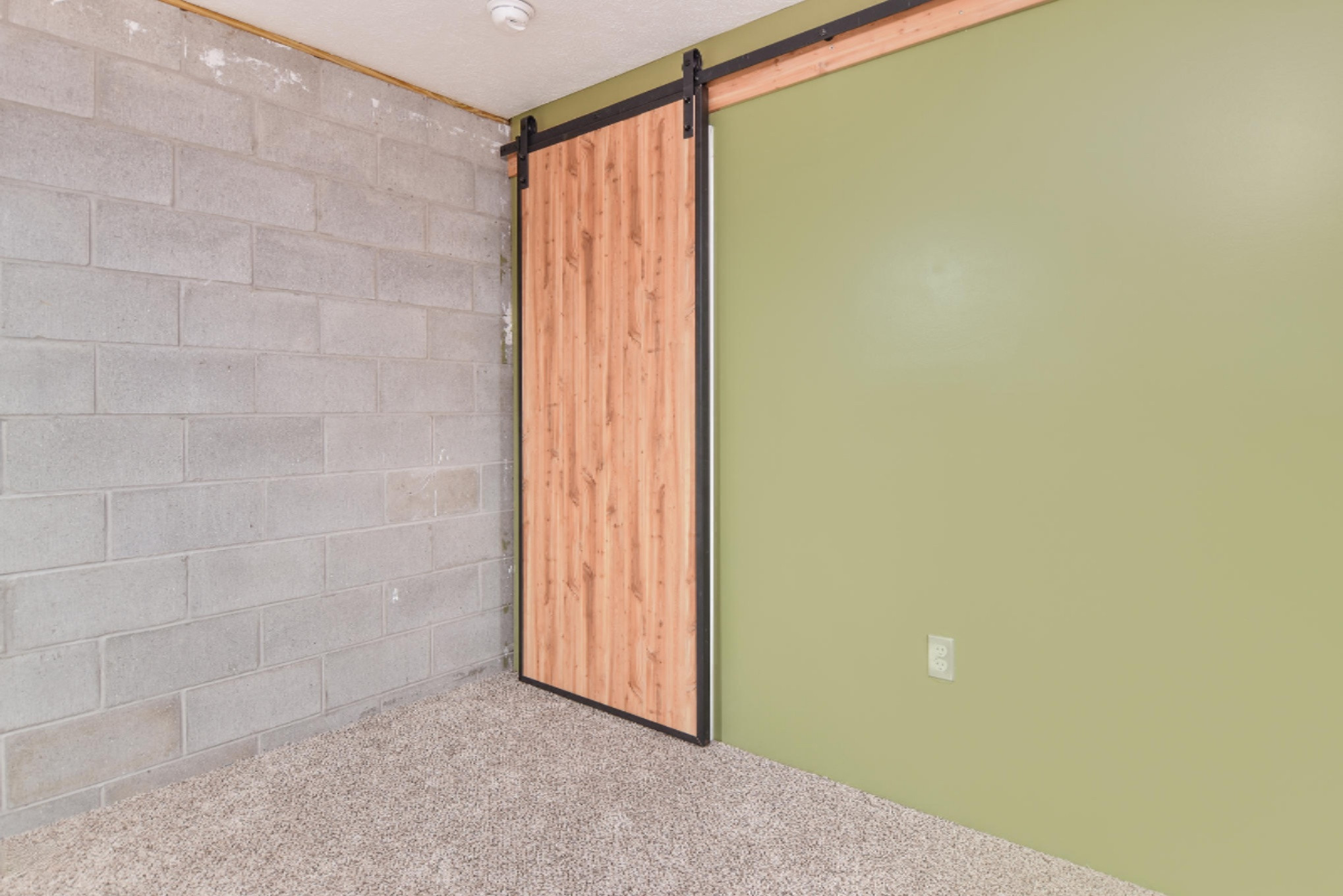 1041 Dykstra Road Muskegon, MI 49445 - Photo 42 of 46 DSC_0924