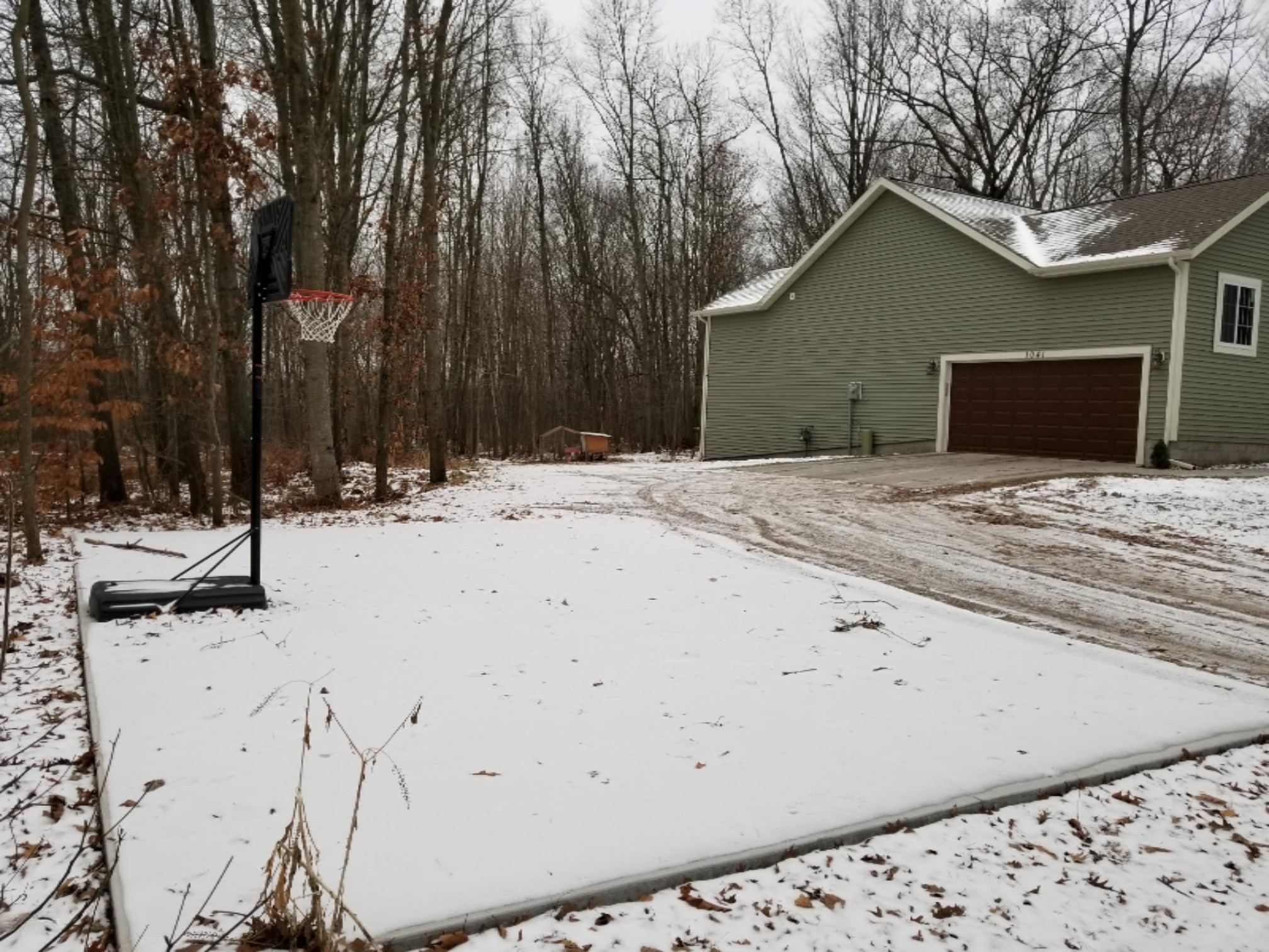 1041 Dykstra Road Muskegon, MI 49445 - Photo 6 of 46 bball court