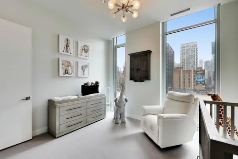 $1,399,000 | 360 West Erie Street, Unit 5D, Chicago, IL 60654