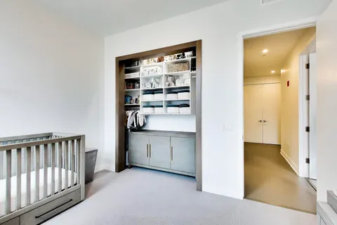 $1,399,000 | 360 West Erie Street, Unit 5D, Chicago, IL 60654