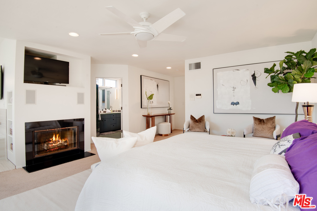 2331 Eastern Canal Venice, CA 90291 - Photo 22 of 32