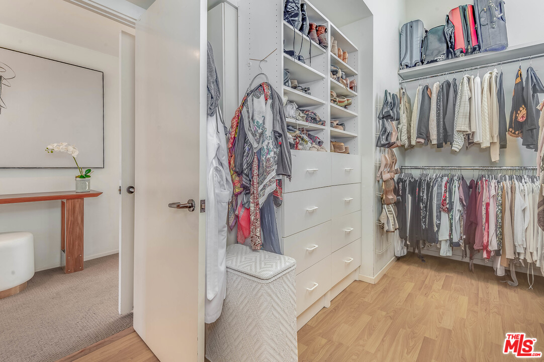 2331 Eastern Canal Venice, CA 90291 - Photo 23 of 32