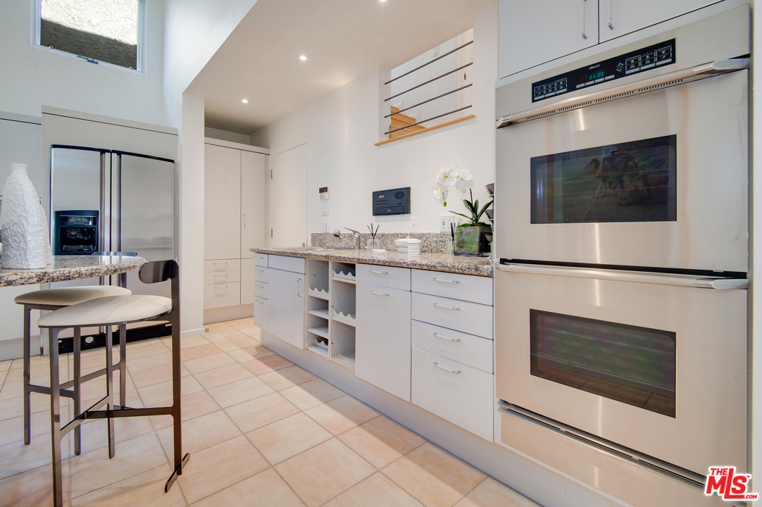 2331 Eastern Canal Venice, CA 90291 - Photo 8 of 32