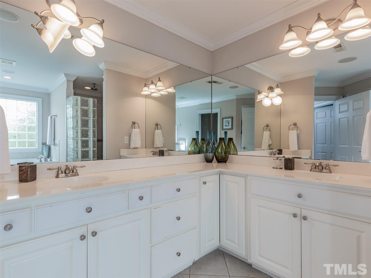 905 Reedy Creek Road Cary, NC 27513 - Photo 12 of 30 Gallery Image 12