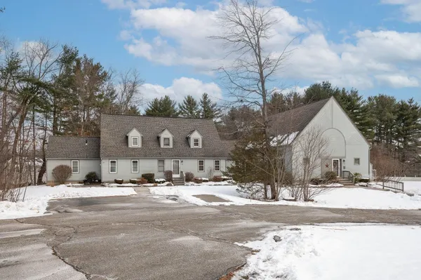 $295,000 | 107 Glengarry Drive, Unit 107, Stratham, NH 03885