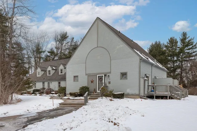 $295,000 | 107 Glengarry Drive, Unit 107, Stratham, NH 03885
