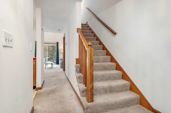 $295,000 | 107 Glengarry Drive, Unit 107, Stratham, NH 03885