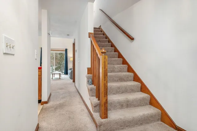 $295,000 | 107 Glengarry Drive, Unit 107, Stratham, NH 03885