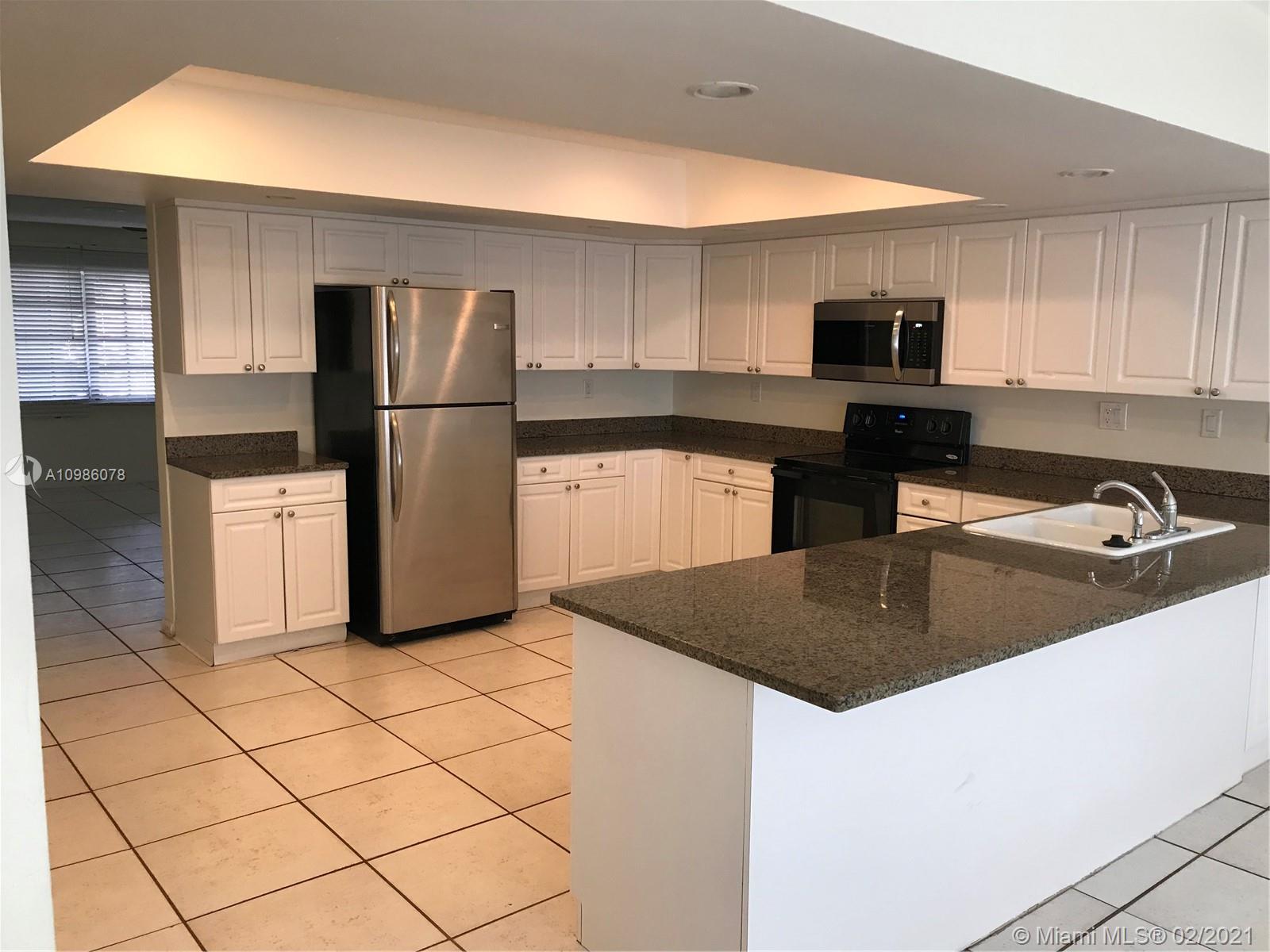 2980 Northeast 19th Terrace, Unit B Lighthouse Point, FL 33064 - Photo 6 of 16