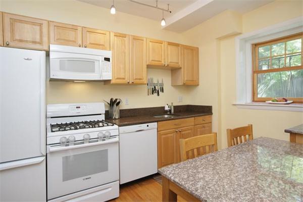 4 Egremont Road, Unit 4 Boston, MA 02135 - Photo 5 of 6