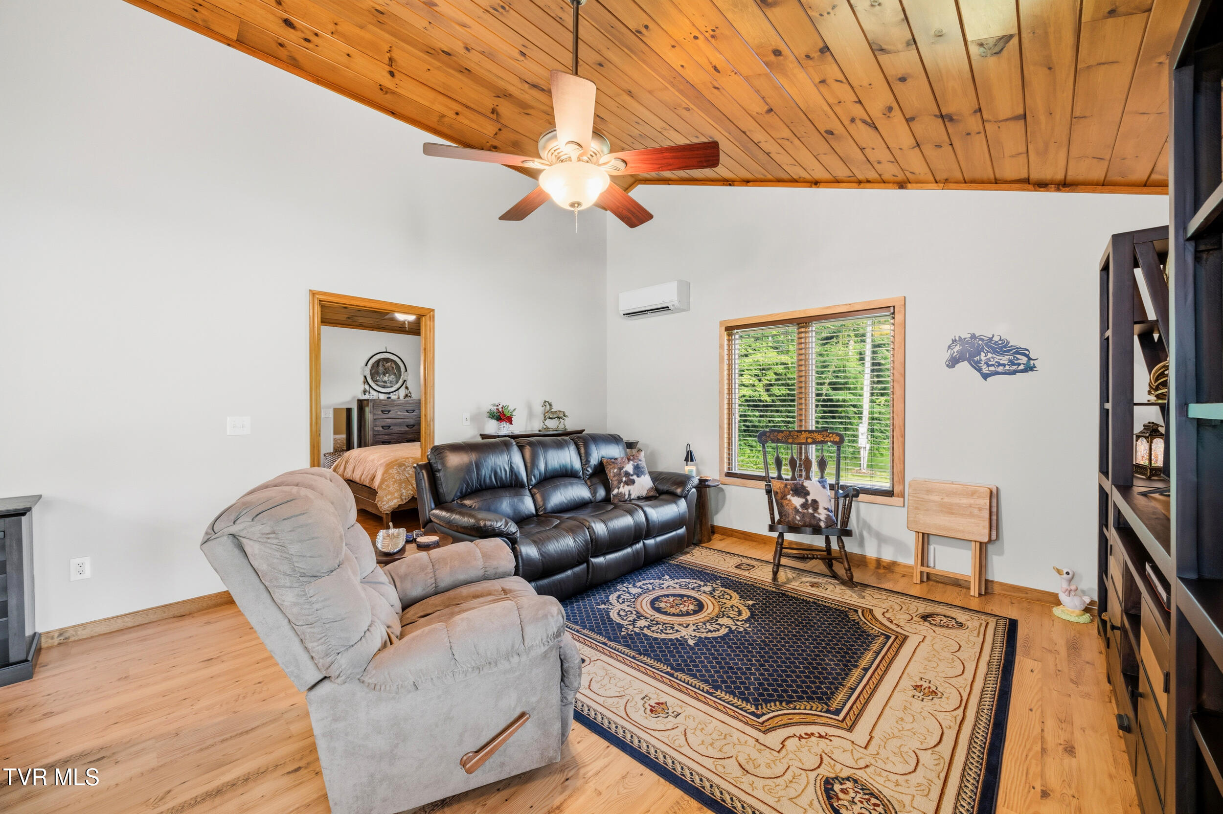 3427 Bill Douglas Road Newport, TN 37821 - Photo 9 of 50 60_living room-4