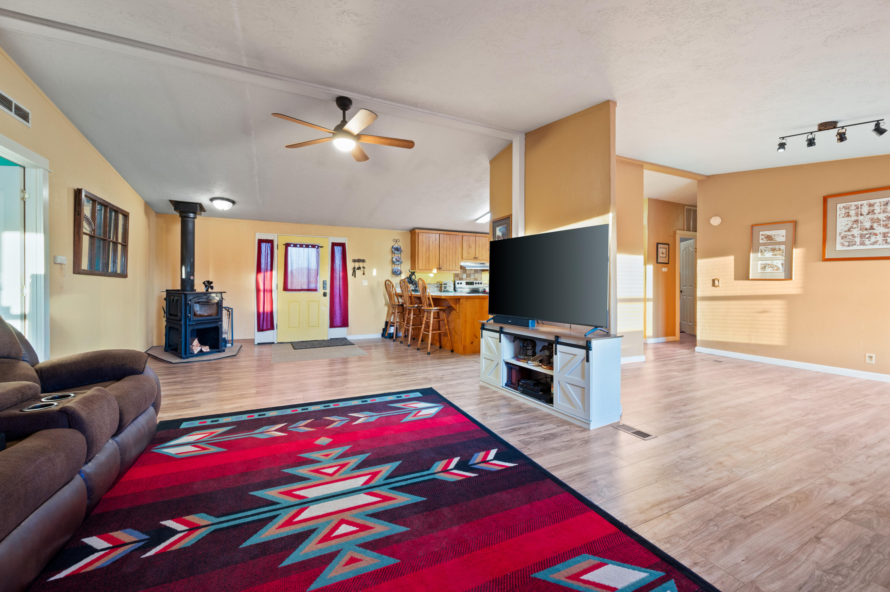 6216 Southwest Groundhog Road Terrebonne, OR 97760 - Photo 5 of 65 6216SWGroundhogRd-34