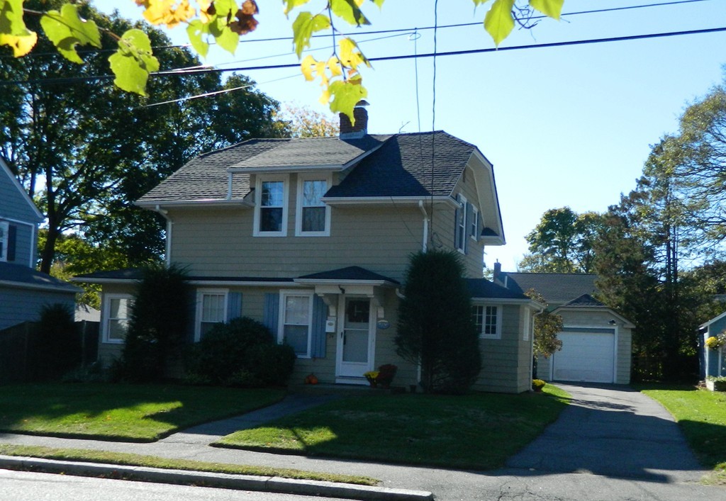 24 Birch Street Marblehead, MA 01945 - Photo 1 of 19 a front view of a house with a yard