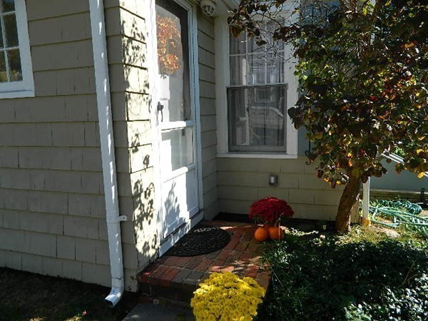 24 Birch Street Marblehead, MA 01945 - Photo 18 of 19 a front view of a house
