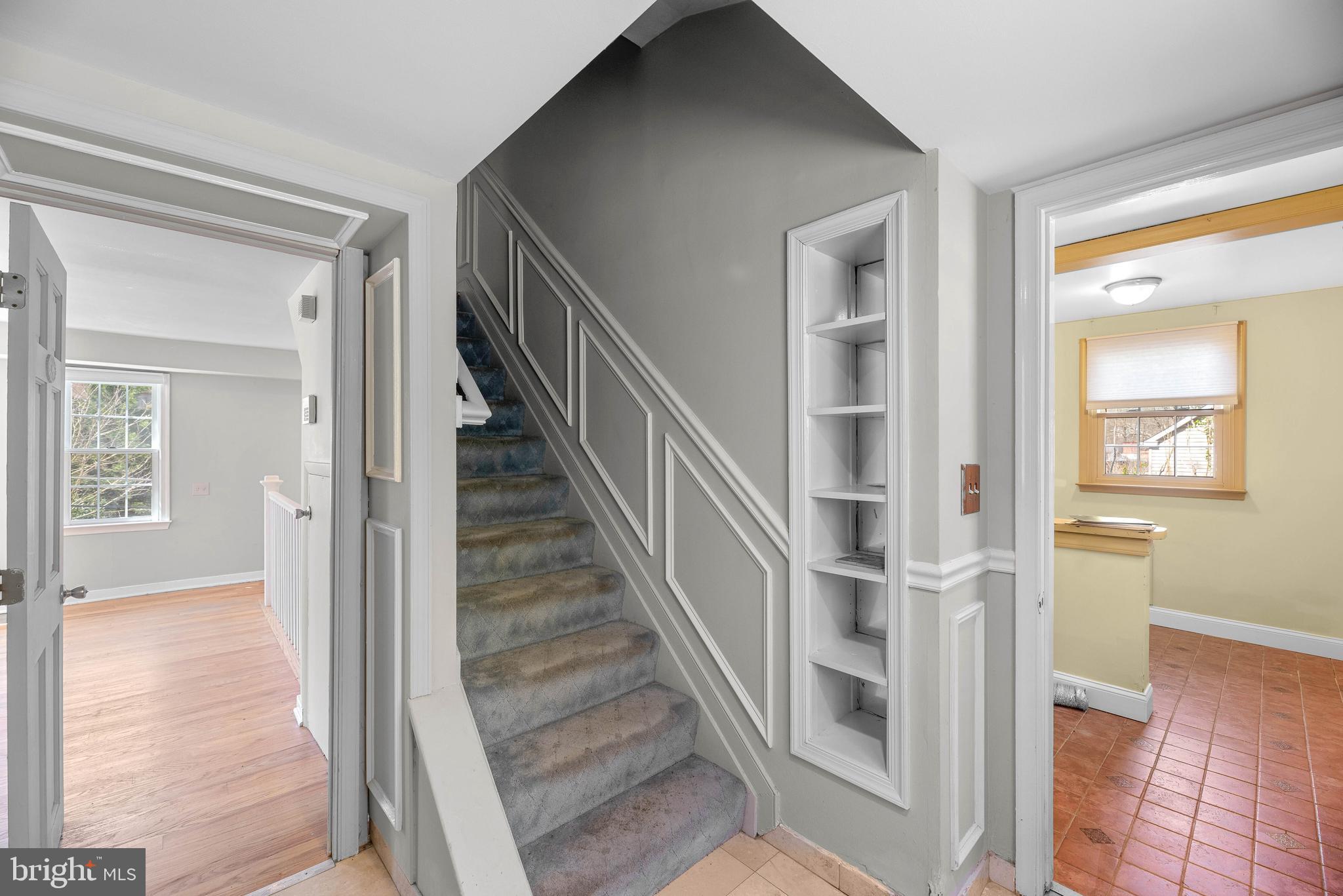 786 Hollow Road Ellicott City, MD 21043 - Photo 2 of 27 Foyer