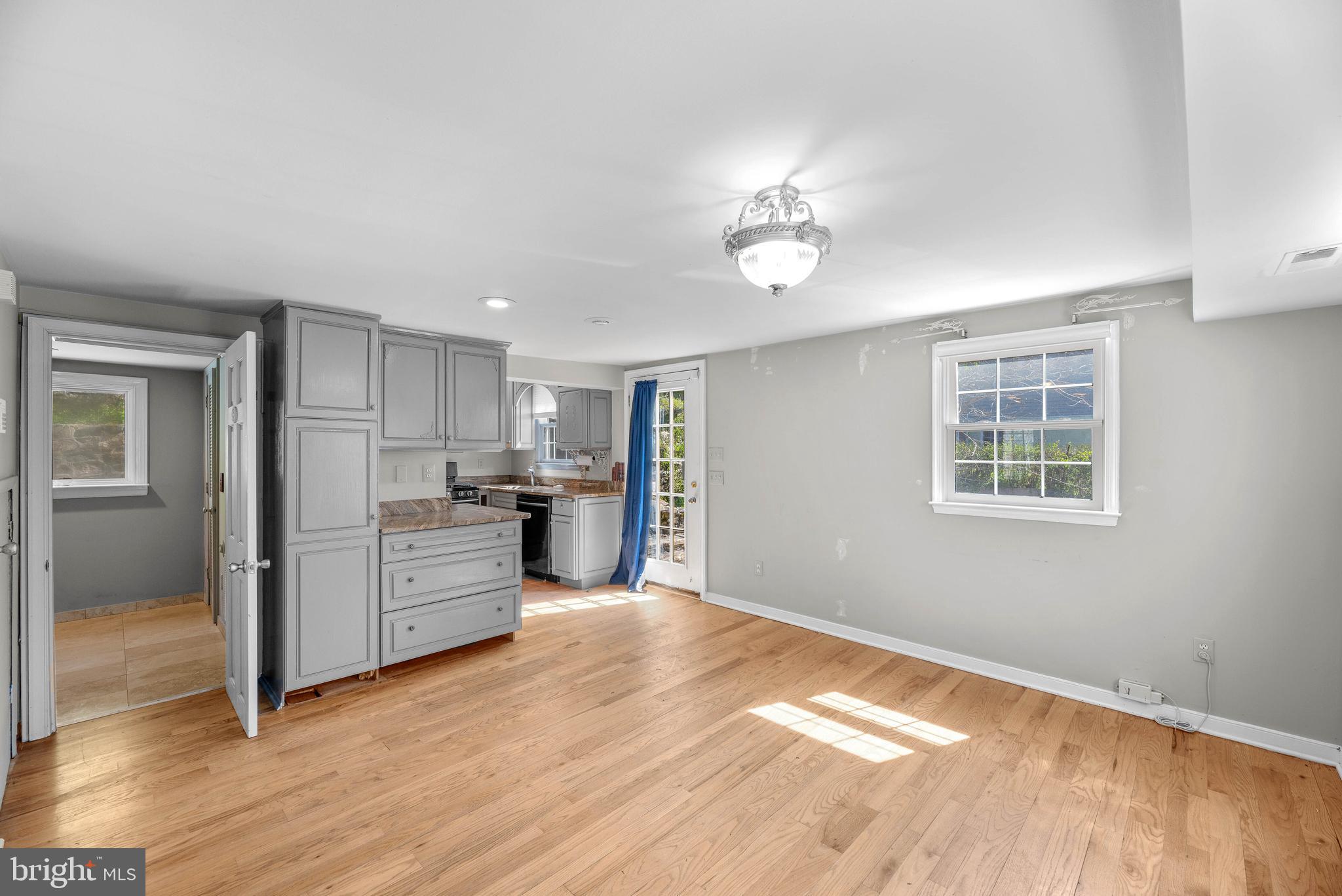 786 Hollow Road Ellicott City, MD 21043 - Photo 4 of 27 Dining/Kitchen