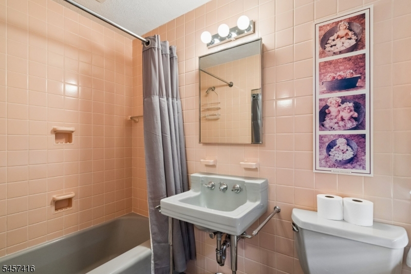 300 Oak Ridge Avenue Summit, NJ 07901 - Photo 28 of 47 Gallery Image 28