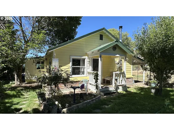 $279,000 | 910 Willow Street, Spray, OR 97874