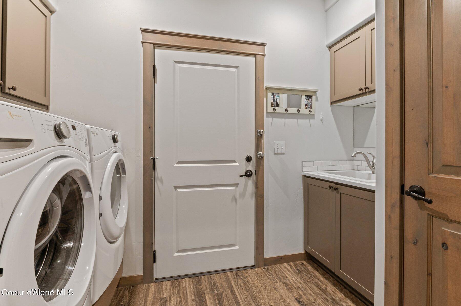 975 West Ohio Match Road Rathdrum, ID 83858 - Photo 25 of 52 Laundry Room w:Sink