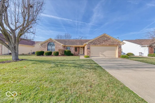 $295,000 | 974 Ellington Circle, Greenwood, IN 46143