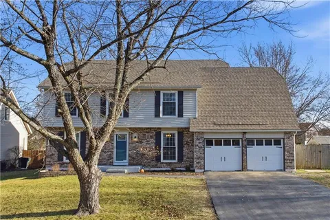 $440,000 | 1701 East Sheridan Bridge Lane, Olathe, KS 66062