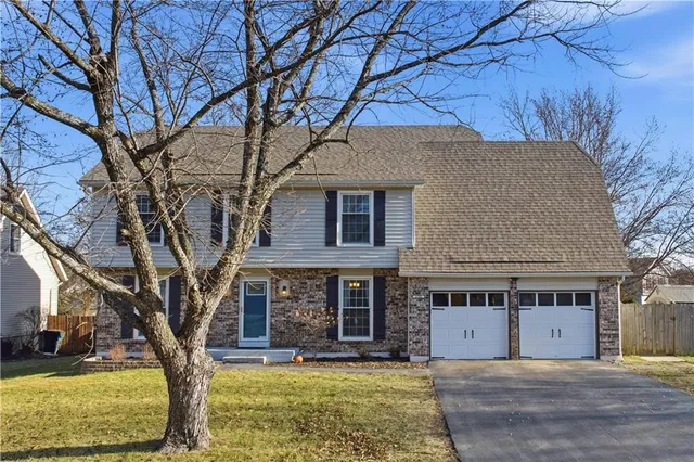 $440,000 | 1701 East Sheridan Bridge Lane, Olathe, KS 66062